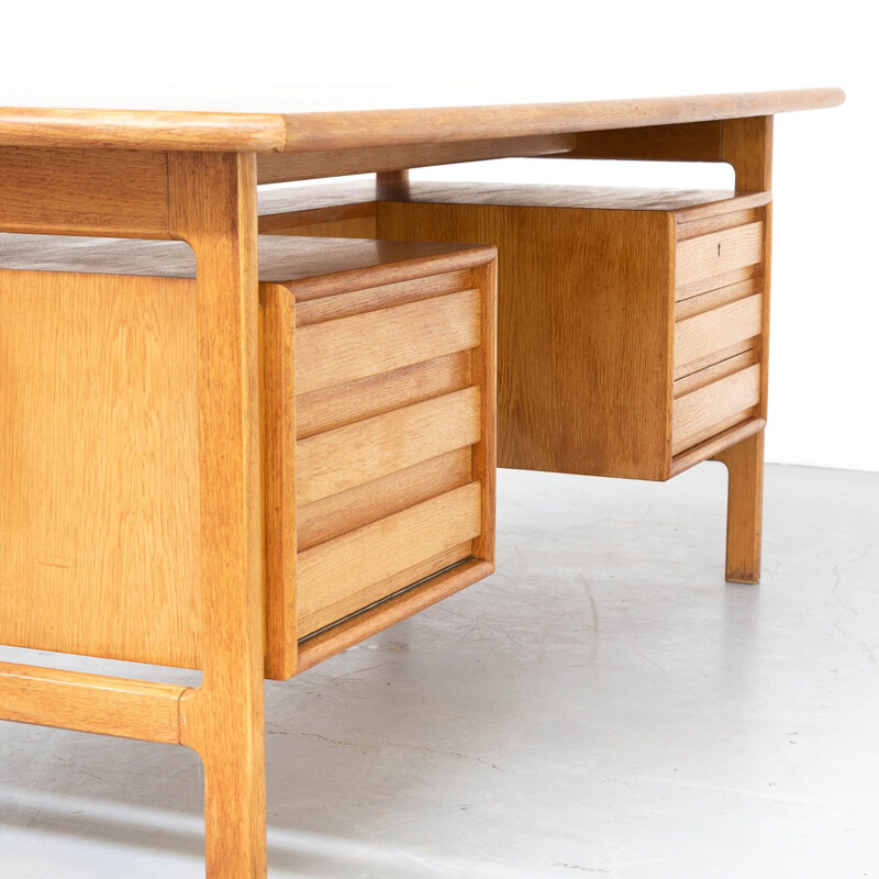 Vintage oak desk for GV Mobler