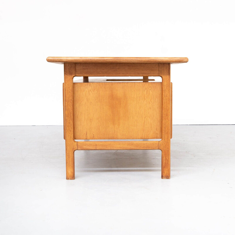 Vintage oak desk for GV Mobler