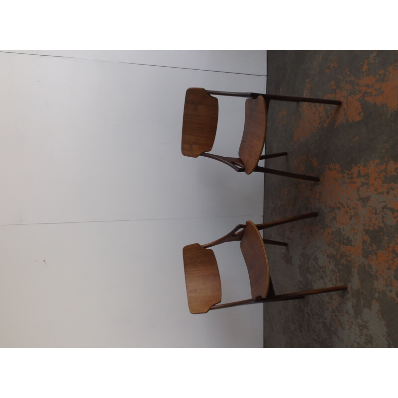 Pair of vintage chairs by Mogens Kold