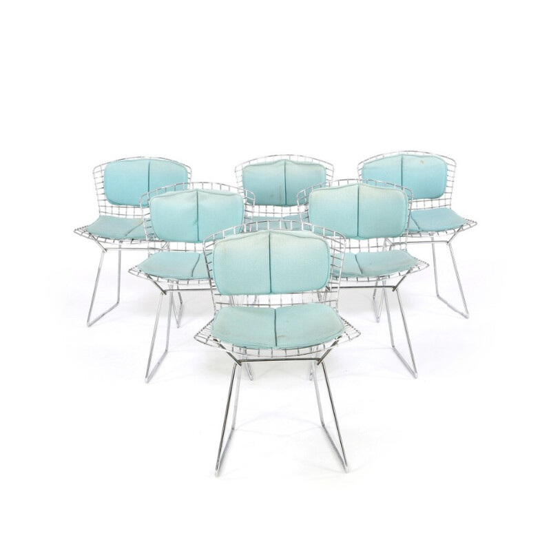 Suite de 6 chaises Knoll en acier et tissu bleu clair, Harry BERTOIA - 1980