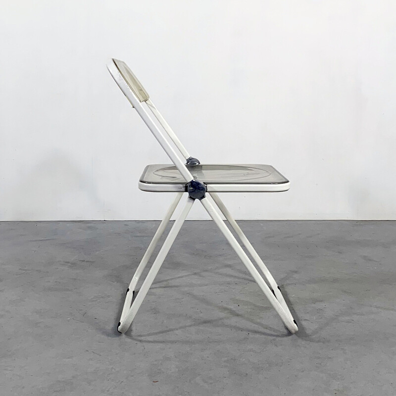 Vintage folding chair Plia in white frame by Giancarlo Piretti for Castelli 1960s