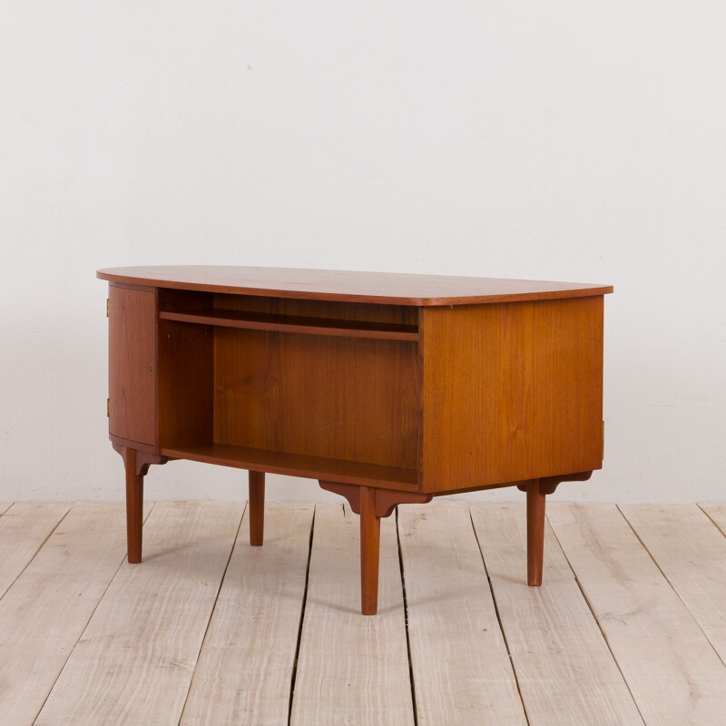 Vintage teakhouten bolvormig bureau van H.P. Hansen Denemarken 1960