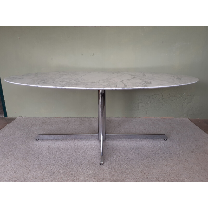 Vintage oval table  Florence Knoll