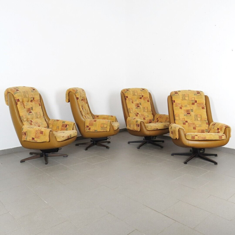 Ensemble de 4 fauteuils vintage pivotants par Peem