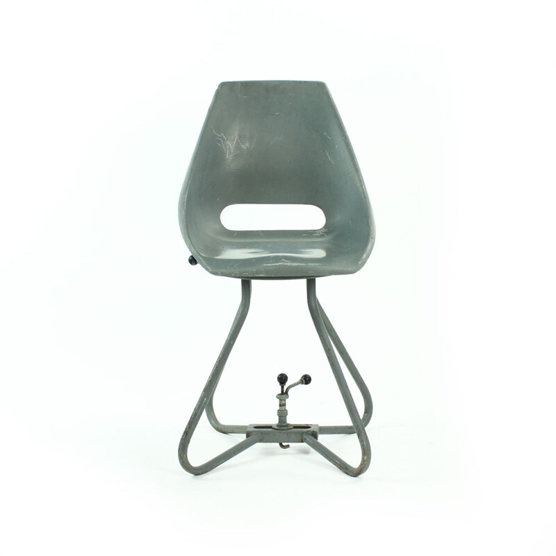 Cadeiras Vintage em fibra de vidro e metal cinzento de eléctrico de Miroslav Navratil 1960