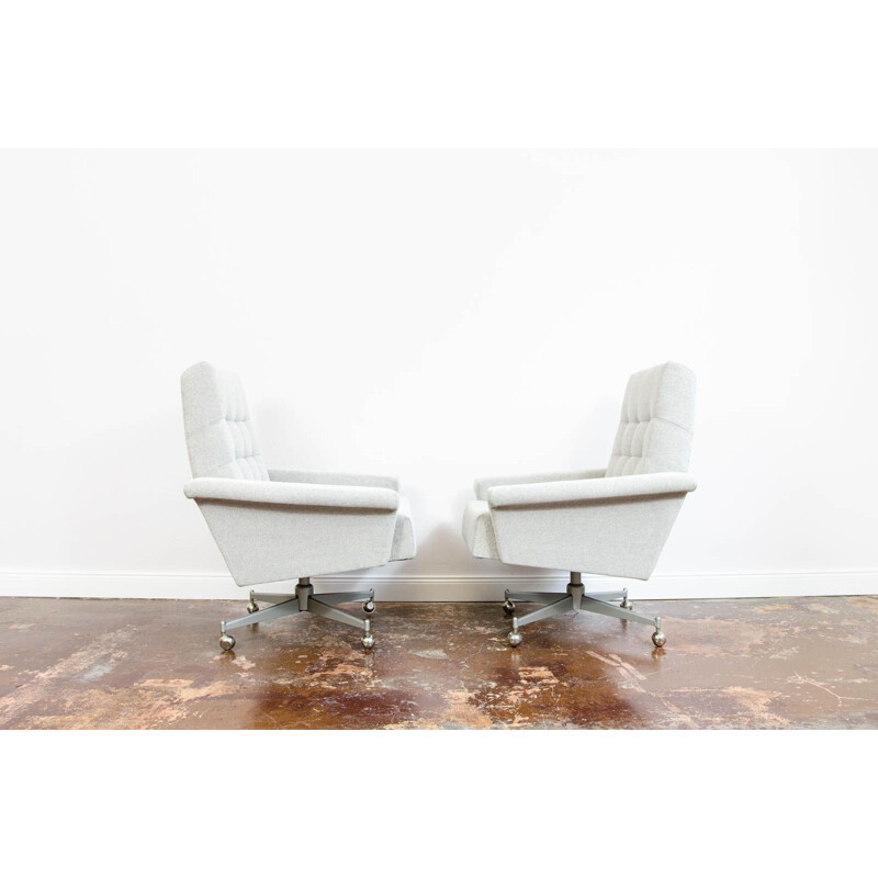 Pair of vintage swivel armchairs, Czechoslovakia 1970