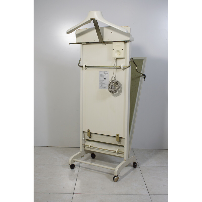 Vintage wood lacquered valet in white cream