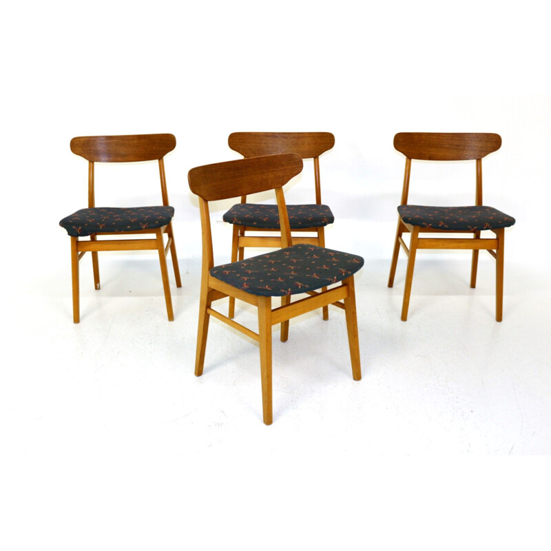 Ensemble de 4 chaises vintage en teck Danemark 1960