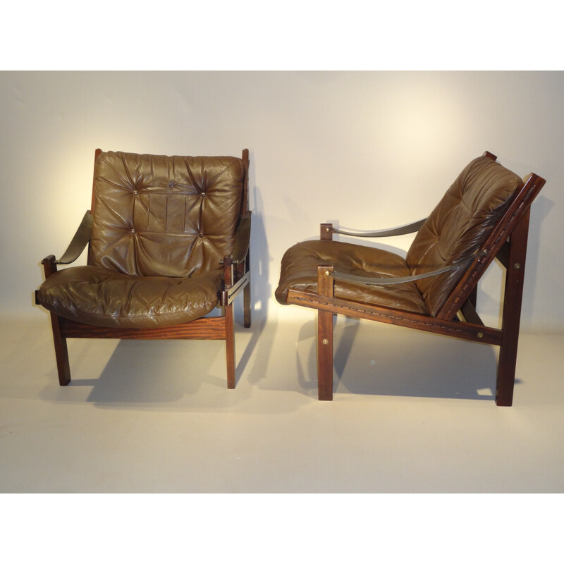 Scandinavian pair of low chair - 1970s