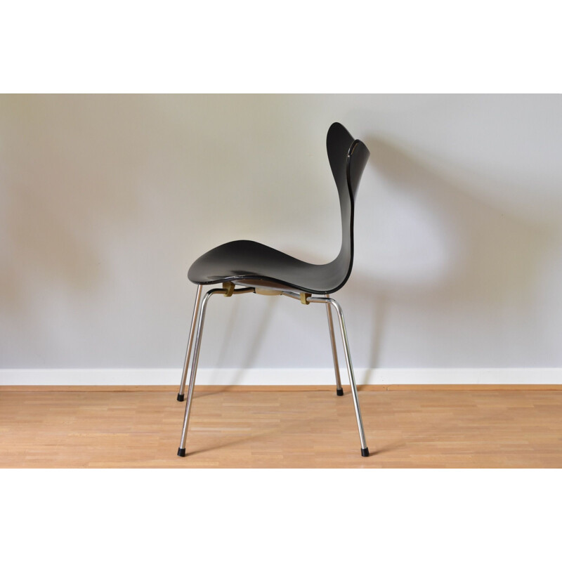 Chaise vintage par Arne Jacobsen Danemark