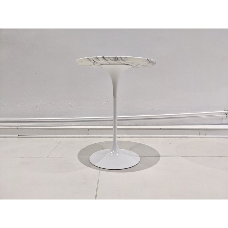 Vintage side table by Eero Saarinen for Knoll