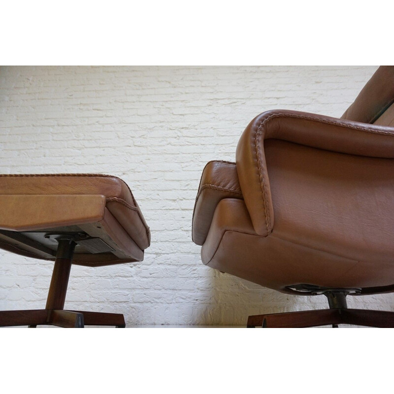 Set of vintage swivel chairs and ottomans 1960s