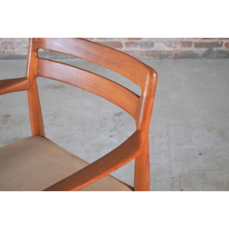 Set of 6 vintage teak chairs and table by H.W. Klein for Bramin 1970