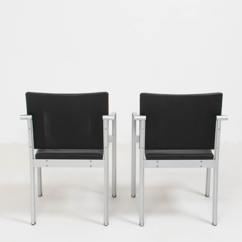 Paire de chaises vintage en cuir noir de Norman Foster pour Thonet