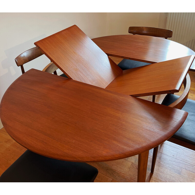Vintage table scandinavian round  in teak par LB Kofod Larsen