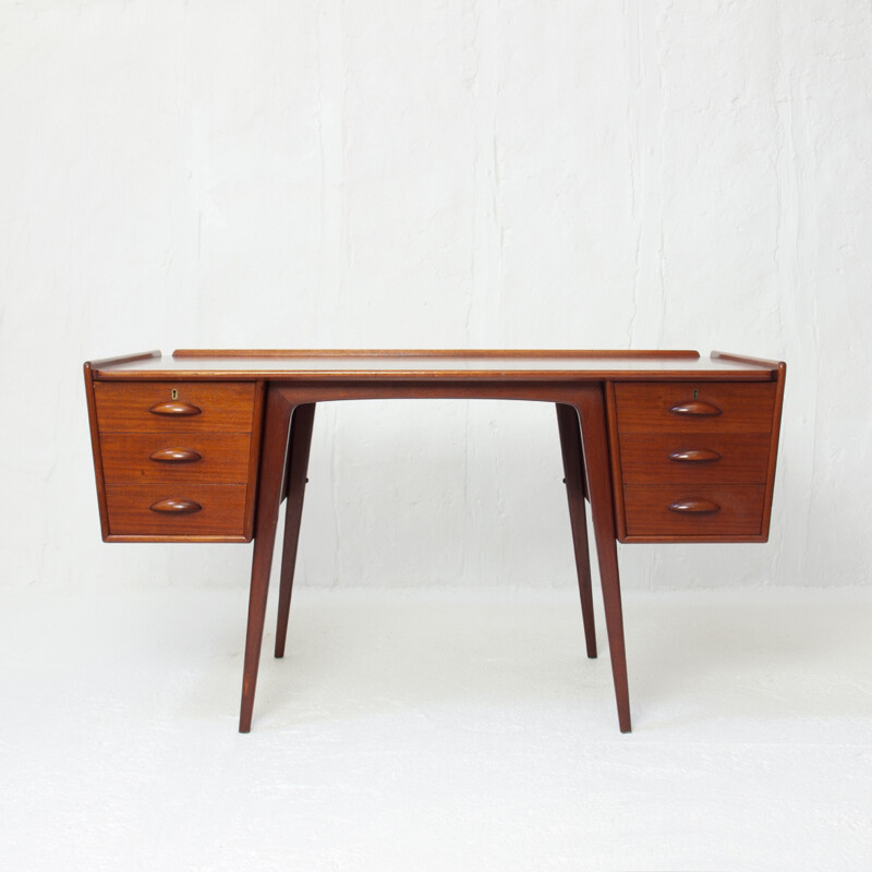 Aktiebolaget Möbelfabriken Balde desk "Pl Uddebo" in mahogany - 1960s