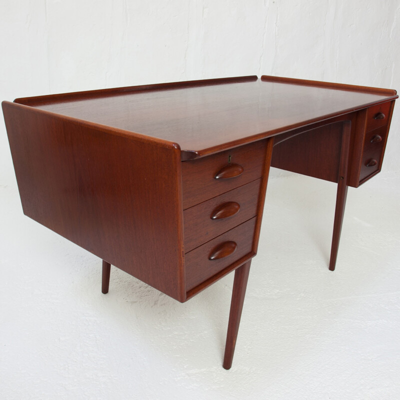 Aktiebolaget Möbelfabriken Balde desk "Pl Uddebo" in mahogany - 1960s