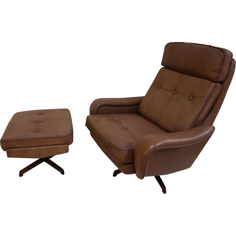 Set of vintage swivel chairs and ottomans 1960s