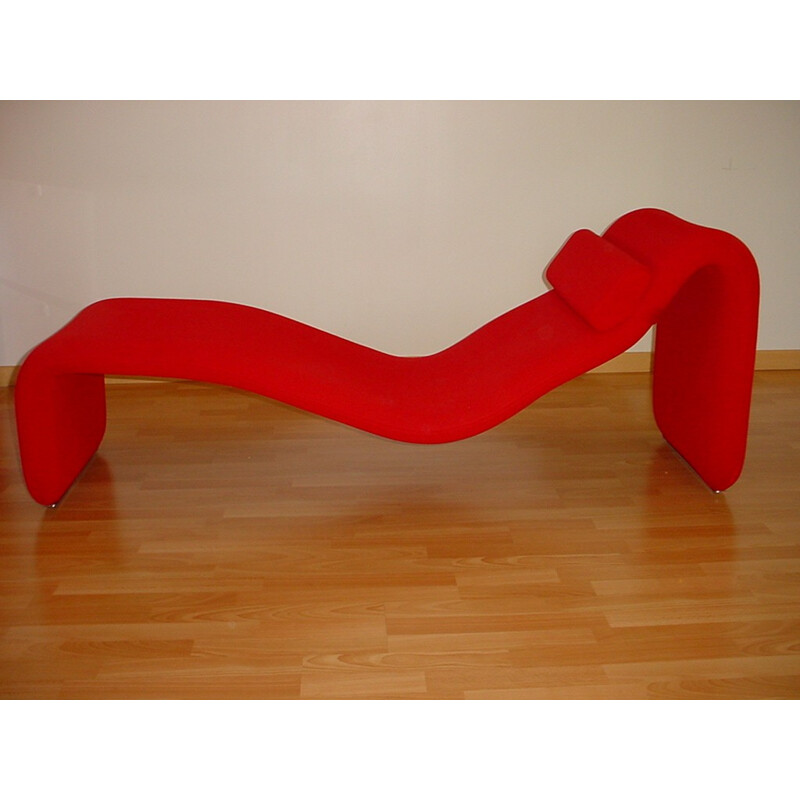 Airborne "Djinn" lounge chair in red wool, Olivier MOURGUE - 1960s
