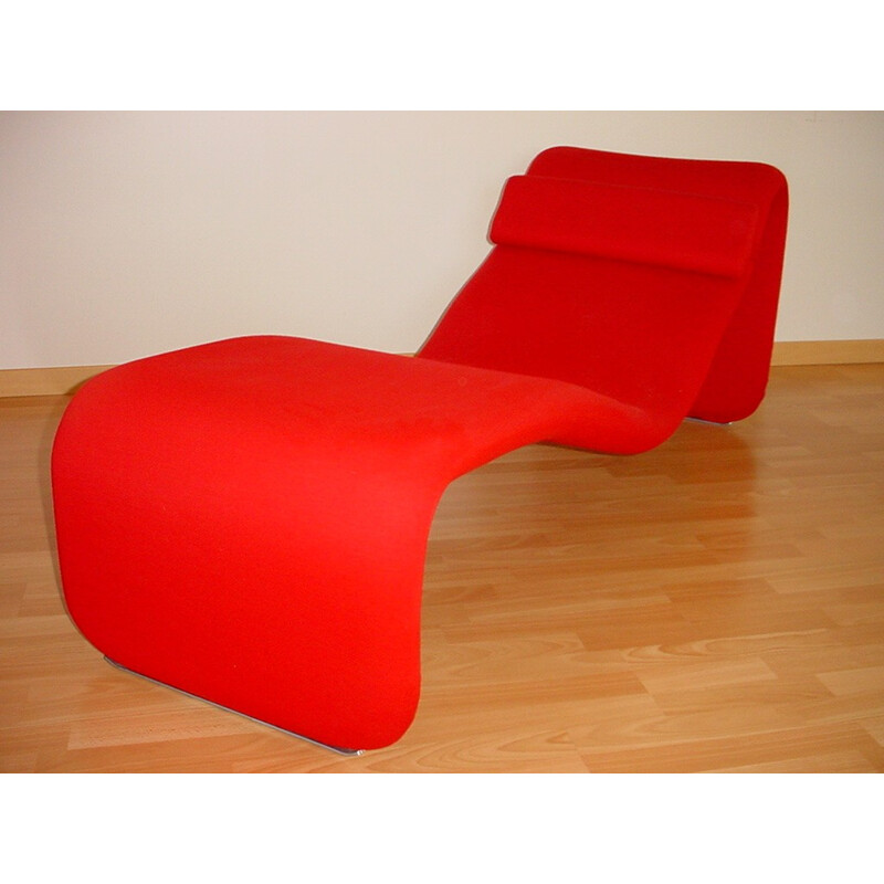 Airborne "Djinn" lounge chair in red wool, Olivier MOURGUE - 1960s