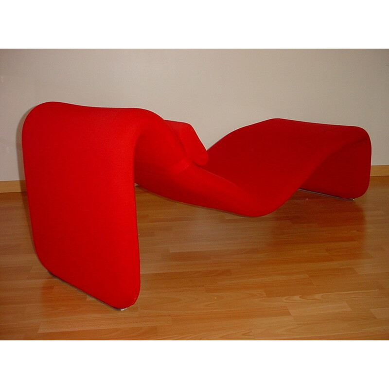 Airborne "Djinn" lounge chair in red wool, Olivier MOURGUE - 1960s