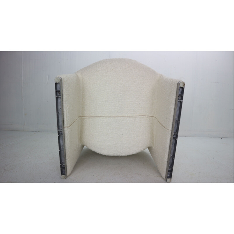 Vintage "Alky" armchair in off-white curly fabric by Giancarlo Piretti for Castelli 1970s