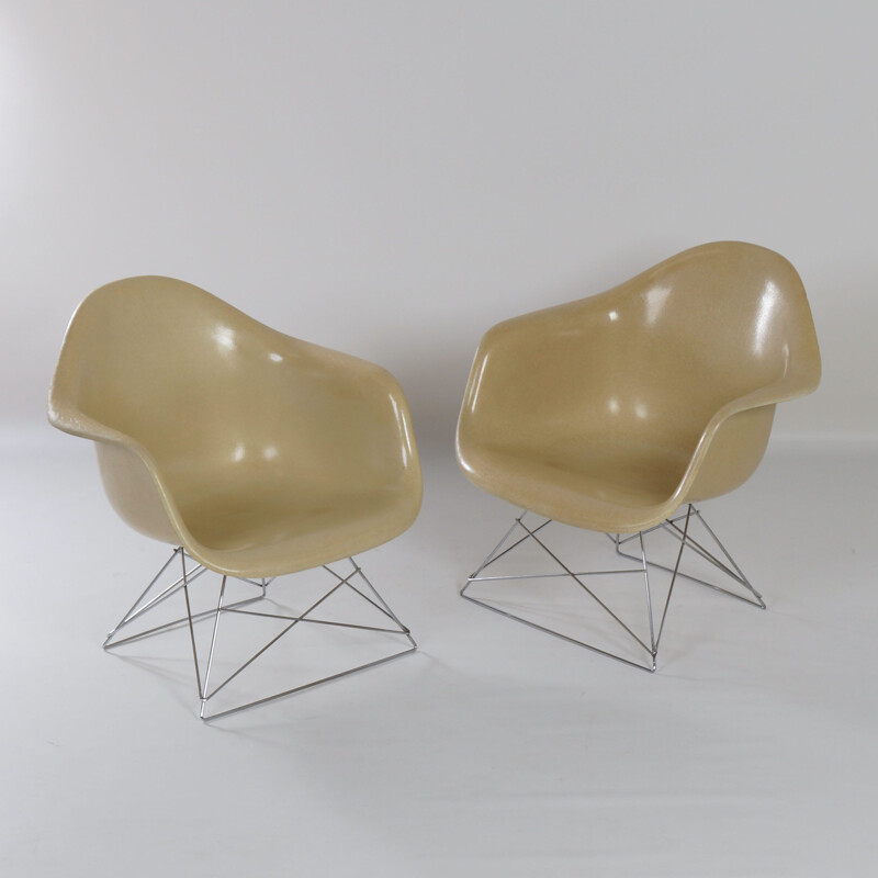 Pair of fiberglass armchairs by Charles & Ray Eames for Herman Miller 1970s