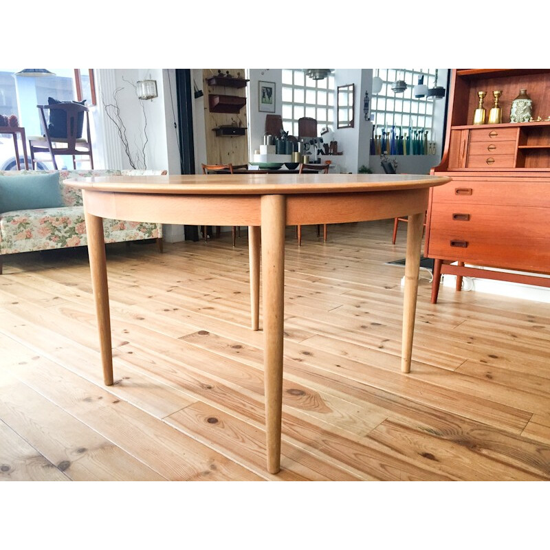 Round Skovby SM Møbler dining table in oak with extensions - 1970s