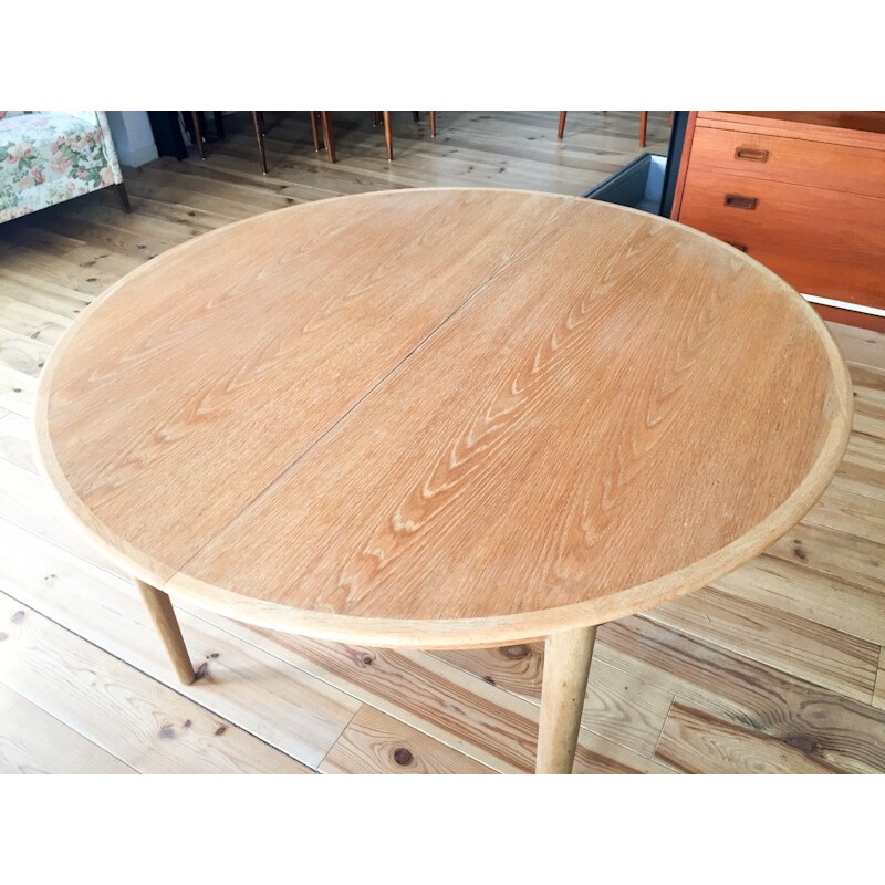 Round Skovby SM Møbler dining table in oak with extensions - 1970s