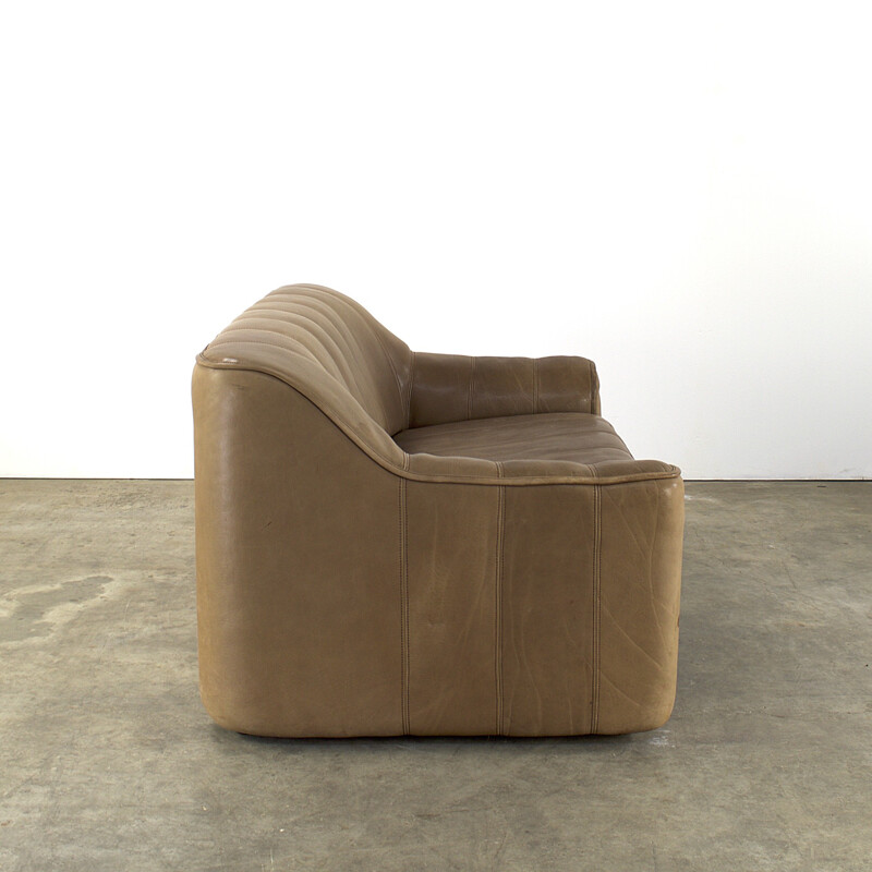 DS 44 De Sede sofa leather - 1960s