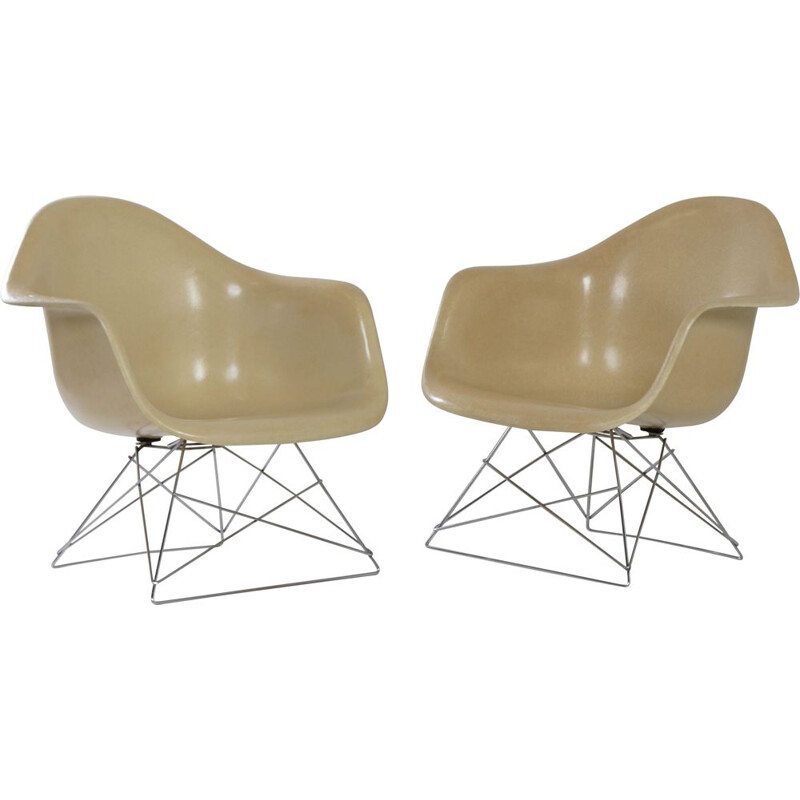 Pair of fiberglass armchairs by Charles & Ray Eames for Herman Miller 1970s