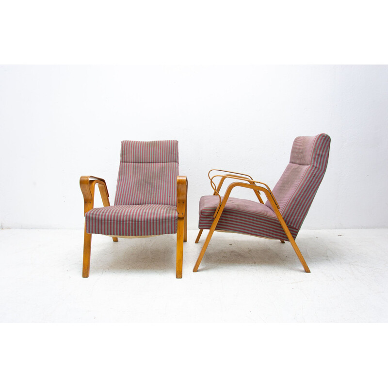 Paire de fauteuils vintage en bois courbé par František Jirák 1960