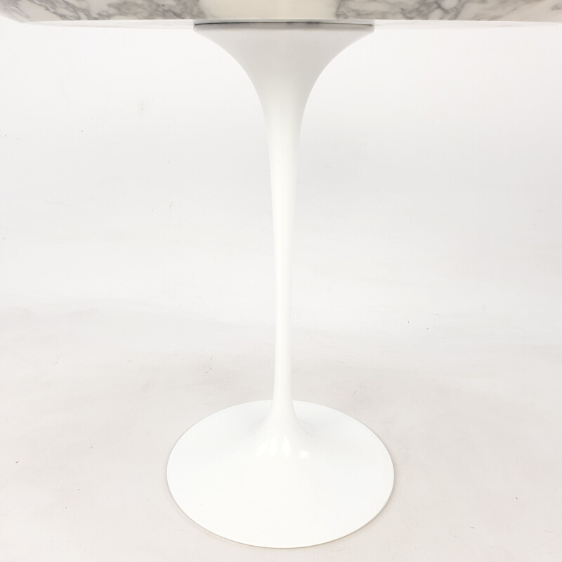 Vintage oval marble side table by Eero Saarinen for Knoll