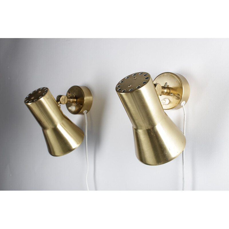 Pair of Swedish "V-239" night lights in brass, Hans-Agne JAKOBSSON - 1960s