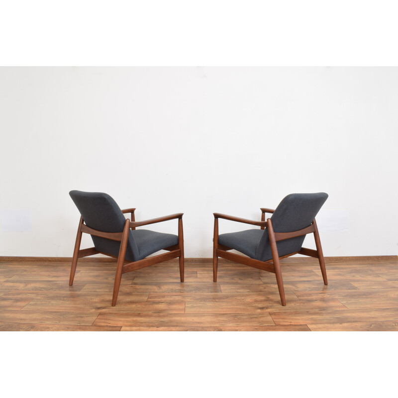 Paire de fauteuils vintage par Edmund Homa Pologne 1960