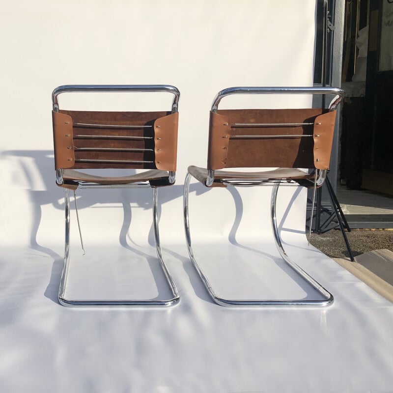 Coppia di sedie da pranzo Ludwig Mies Van Der Rohe MR10 Vintage 1960