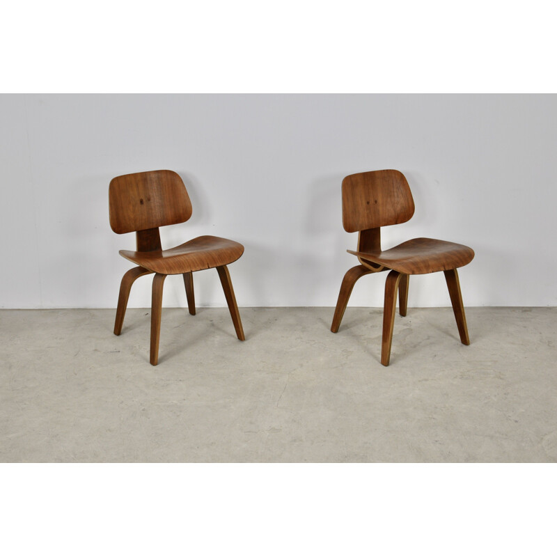 Vintage DCW plywood chair by Charles Eames for Evans 1950s