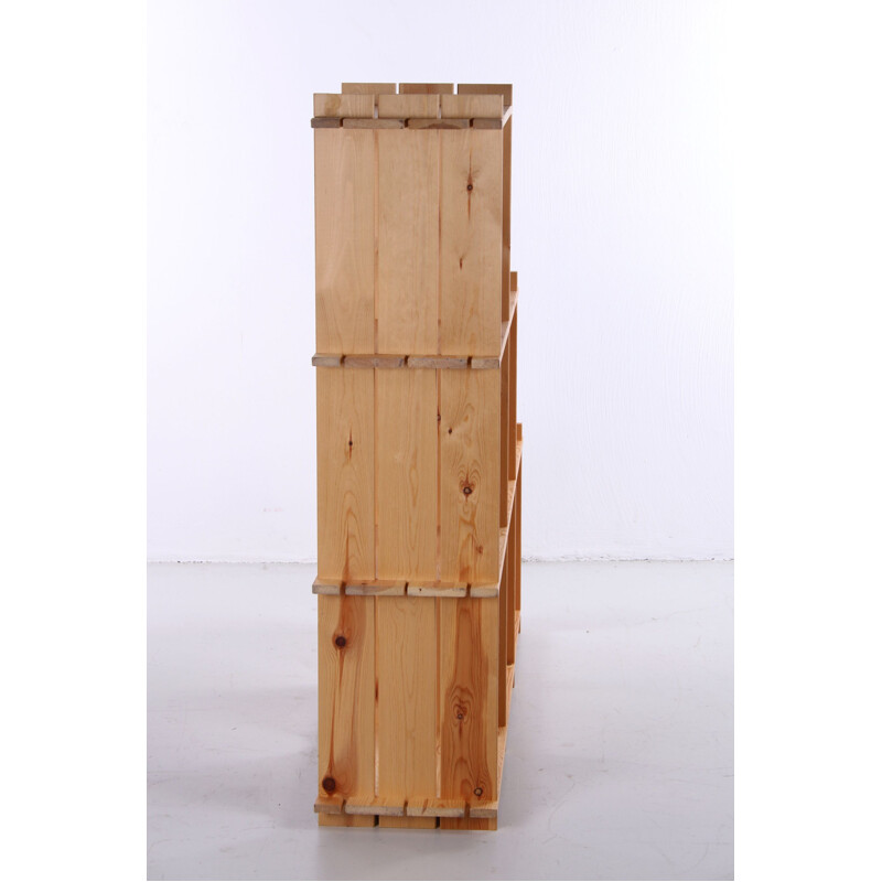 Séparation de pièce vintage ou armoire à compartiments en bois de pin 1960