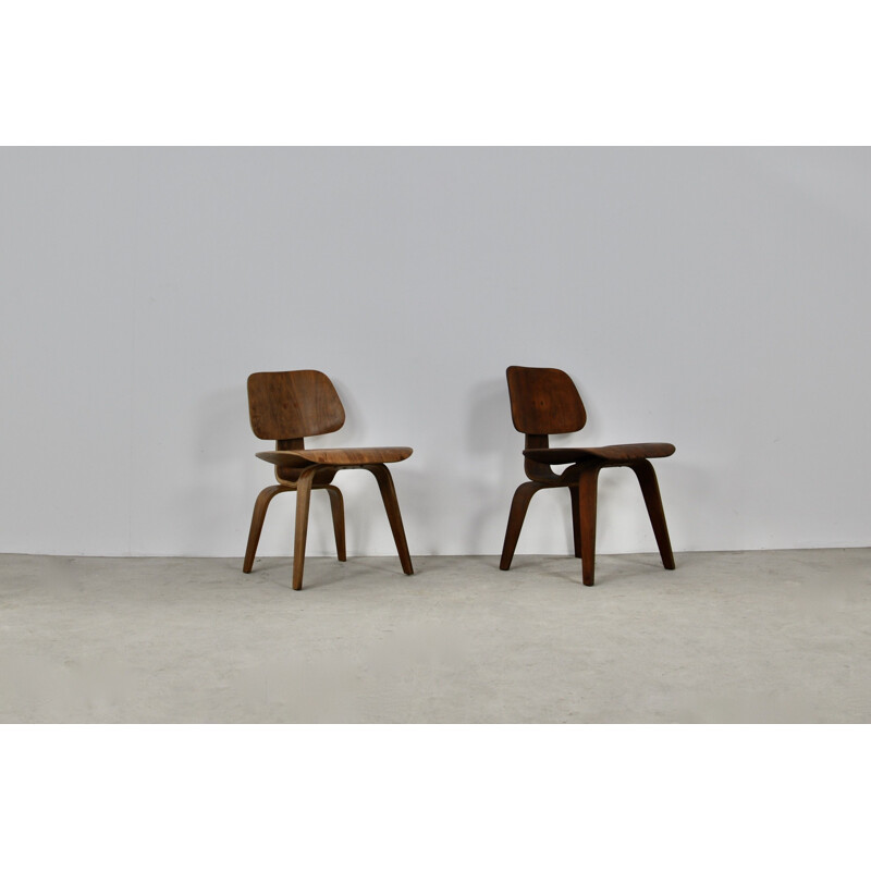Pair of vintage DCW plywood chair by Charles and Ray Eames for Evans 1950s