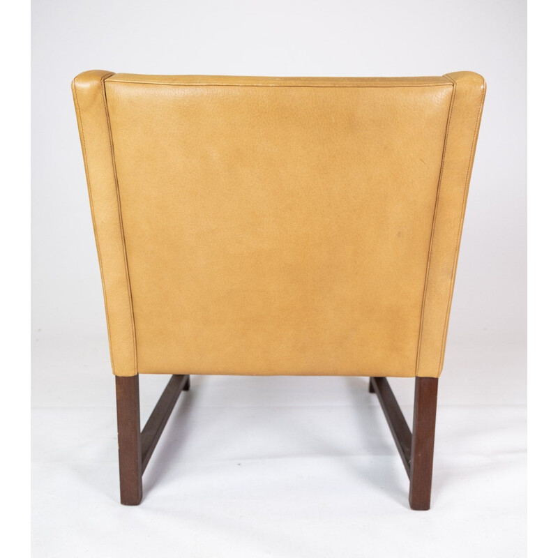 Vintage armchair upholstered in light leather and dark wood frame model 3246 by Borge Mogensen, 1960