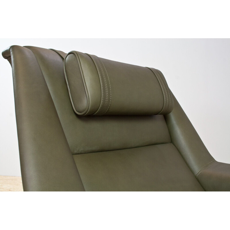 Vintage green leather armchair by Folke Ohlsson for Fritz Hansen 1960s