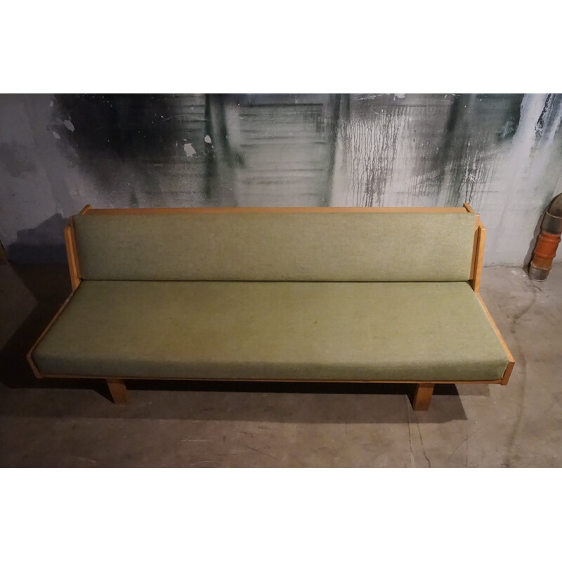 Vintage GE258 beechwood sofa or recliner by Hans J. Wegner for Getama 1960s