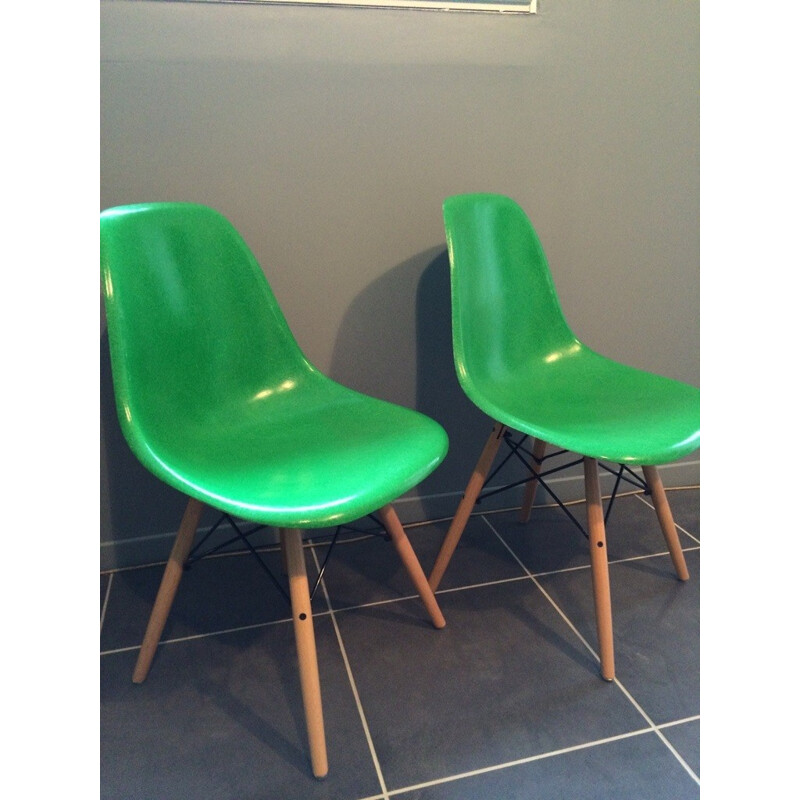 Chair EAMES "DSW Kelly green", manufacturer Herman Miller - 1970s