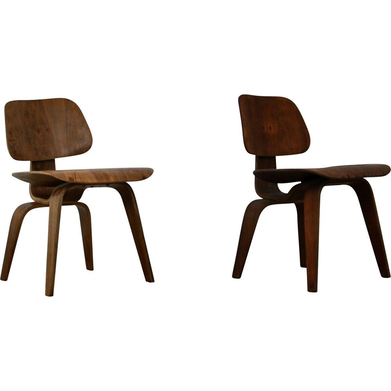 Pair of vintage DCW plywood chair by Charles and Ray Eames for Evans 1950s