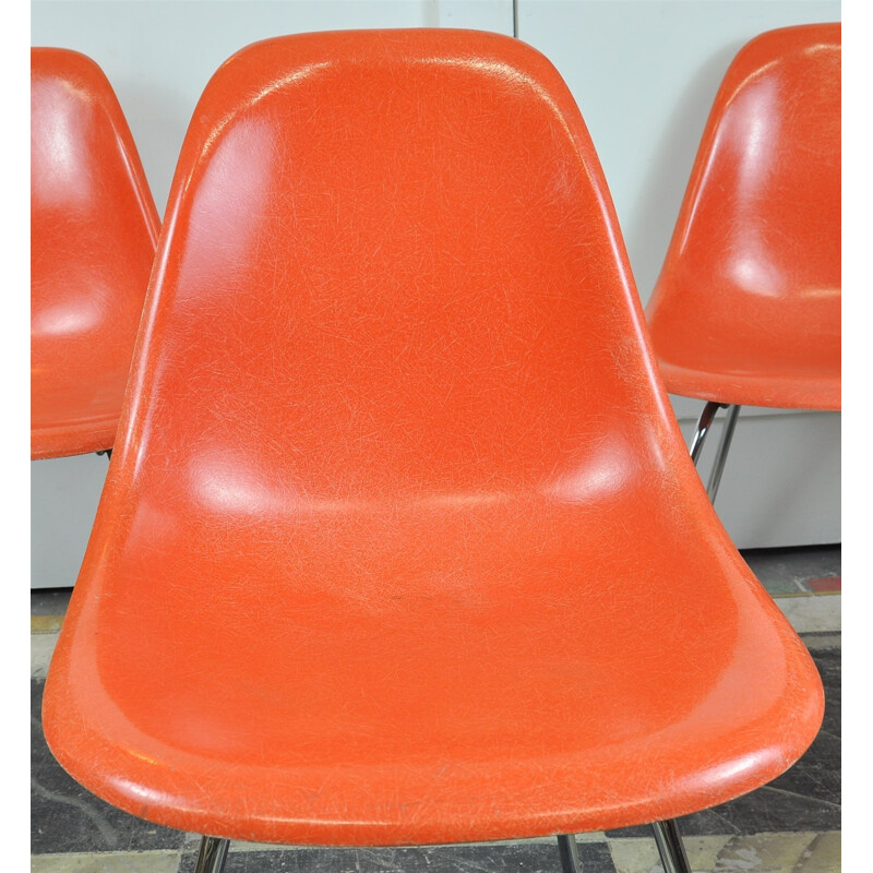 Set of 4 Vitra "DSX" chairs in orange fiberglass, Charles & Ray EAMES - 1970s