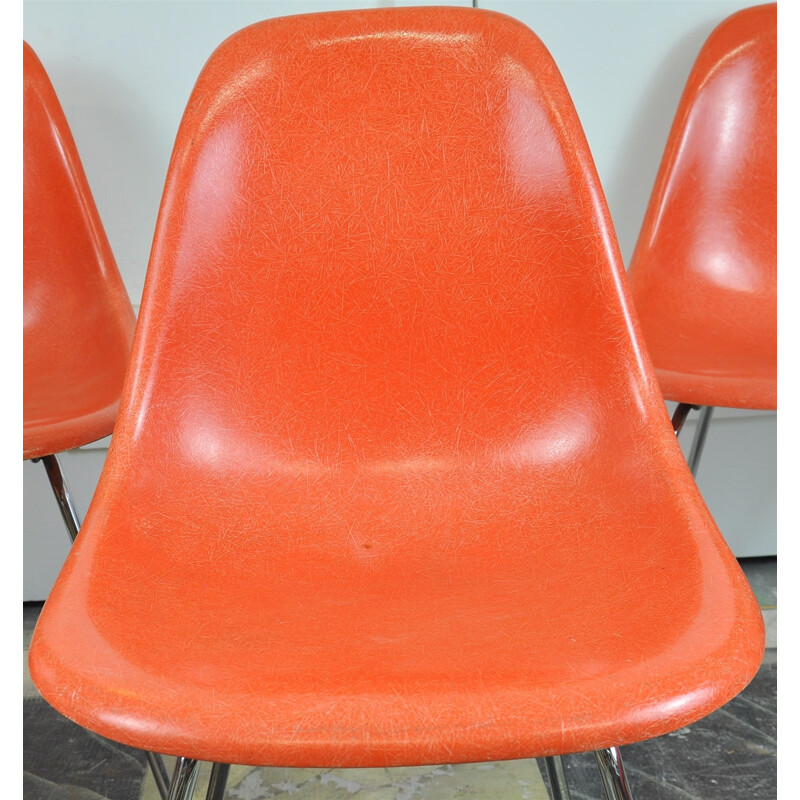 Set of 4 Vitra "DSX" chairs in orange fiberglass, Charles & Ray EAMES - 1970s