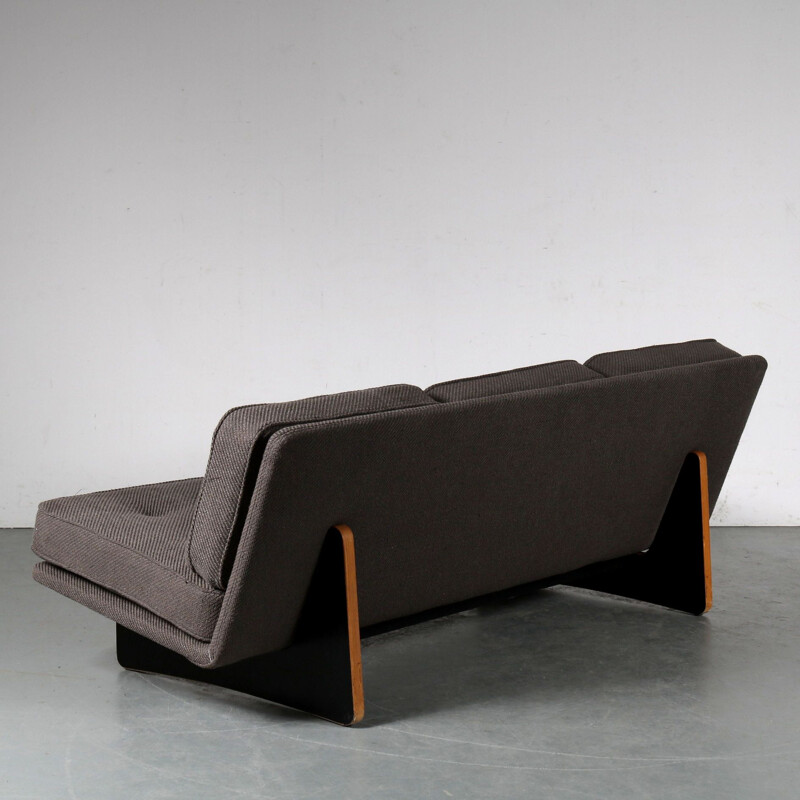 Vintage sofa model 671 by Kho Liang Ie for Artifort Netherlands 1960s