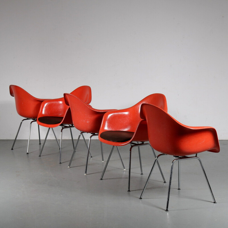 Ensemble de 5 chaises vintage par Eames pour Herman Miller, Allemagne 1970 