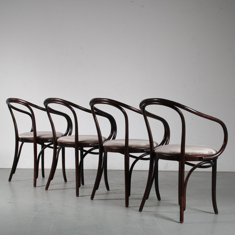 Ensemble de 4 chaises vintage B9 par Thonet, France 1970