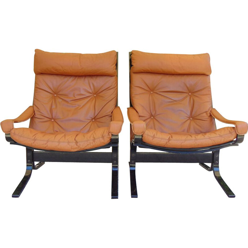 Paar vintage lederen en gelakte houten fauteuils van Ingmar Relling
